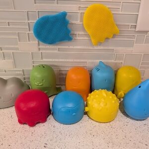 Colorful Bath Toy Set